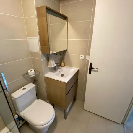 Beautiful Studio Near The Eiffel Tower Paryż